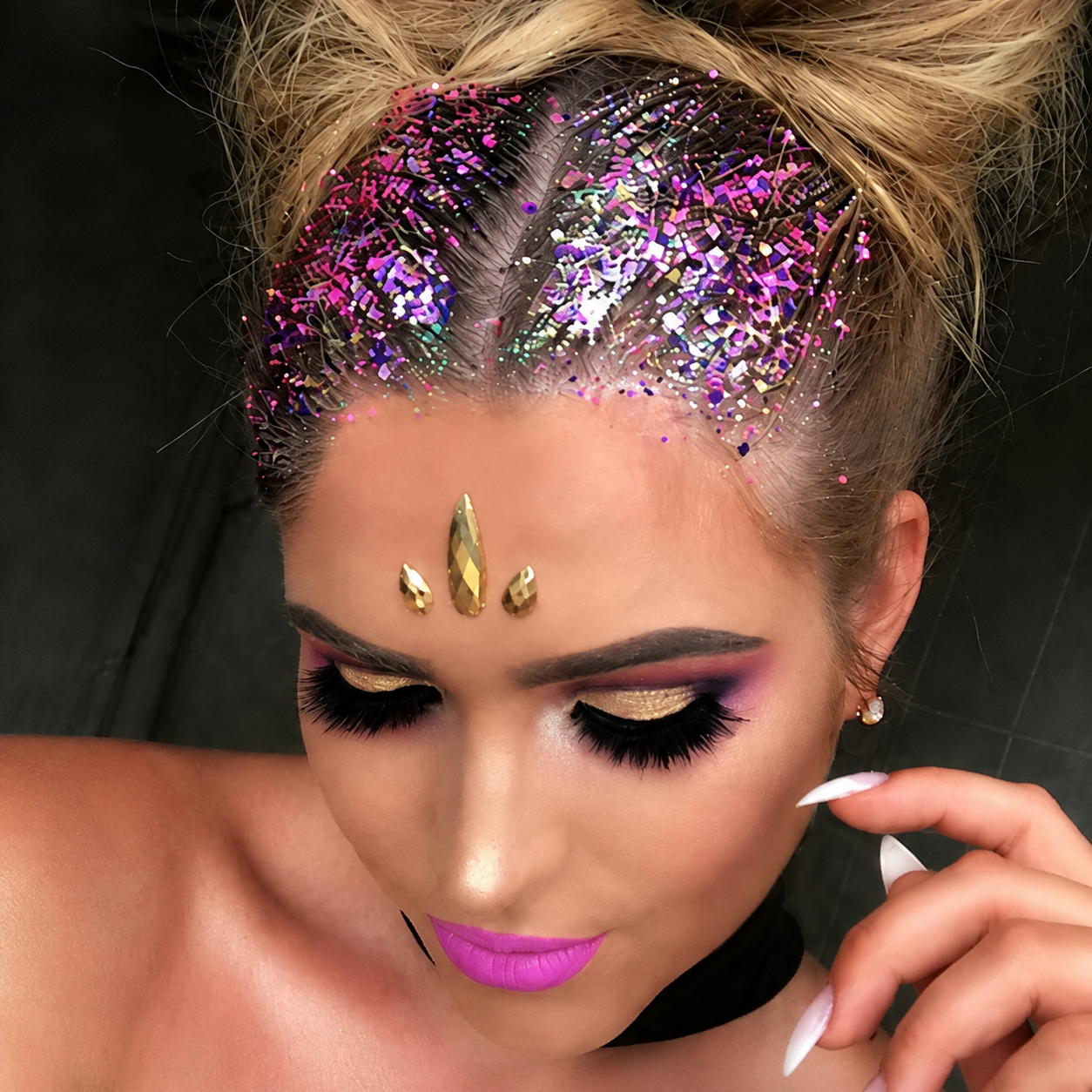 Glitter shade 14 model look