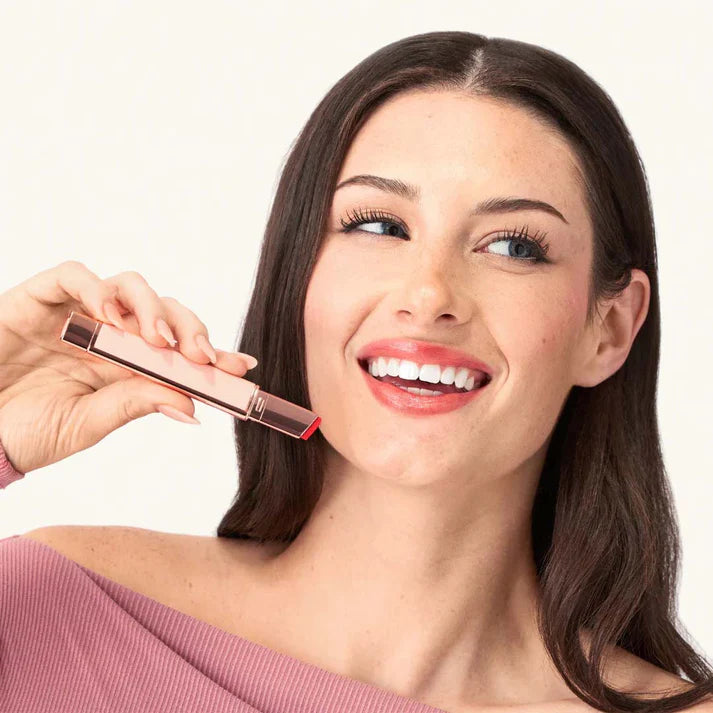 Lip-Plumping Glossy Lip Balm